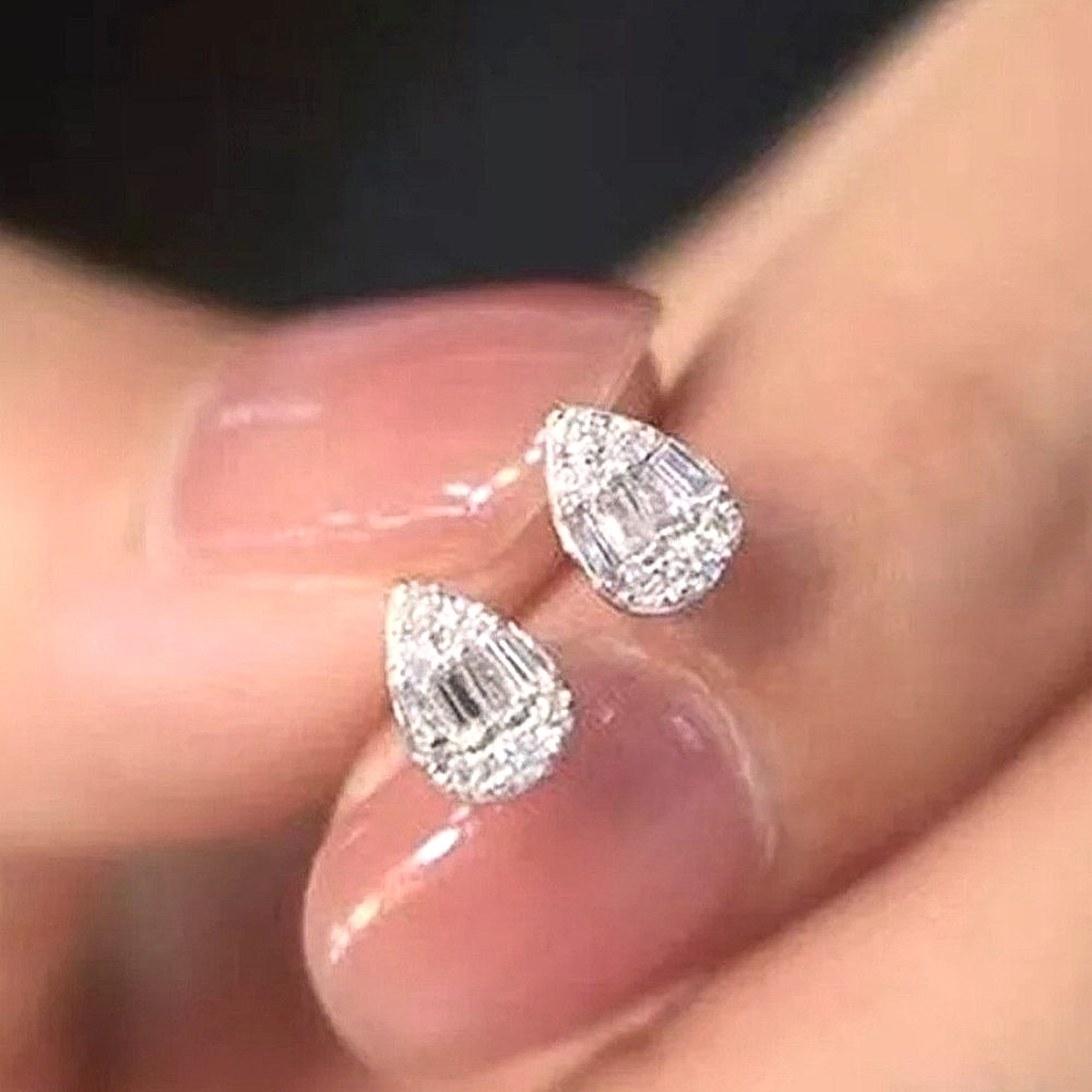 WATER DROP AAA ZIRCONIA SILVER STUD EARRINGS